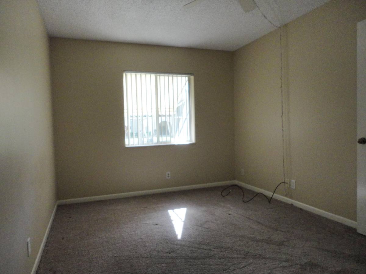 Apartment for rent at 110 Lake Pine Circle #110B1, Lake Worth, FL 33463