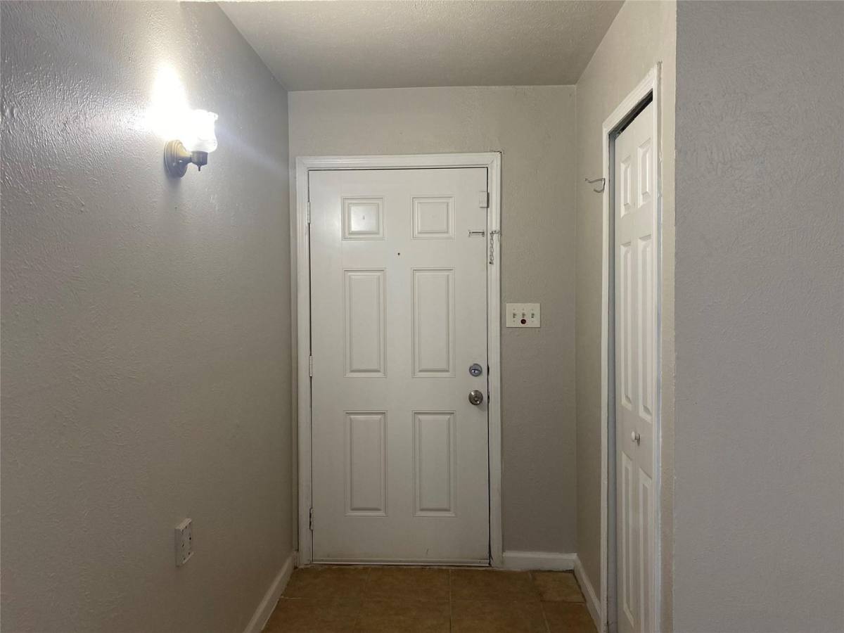 Apartment for rent at 2423 2425 Limestone Dr, Arlington, TX 76014