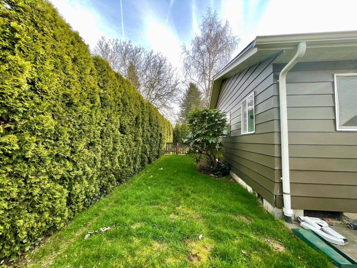 Apartment for rent at 882 NW Florence, Gresham, OR 97030