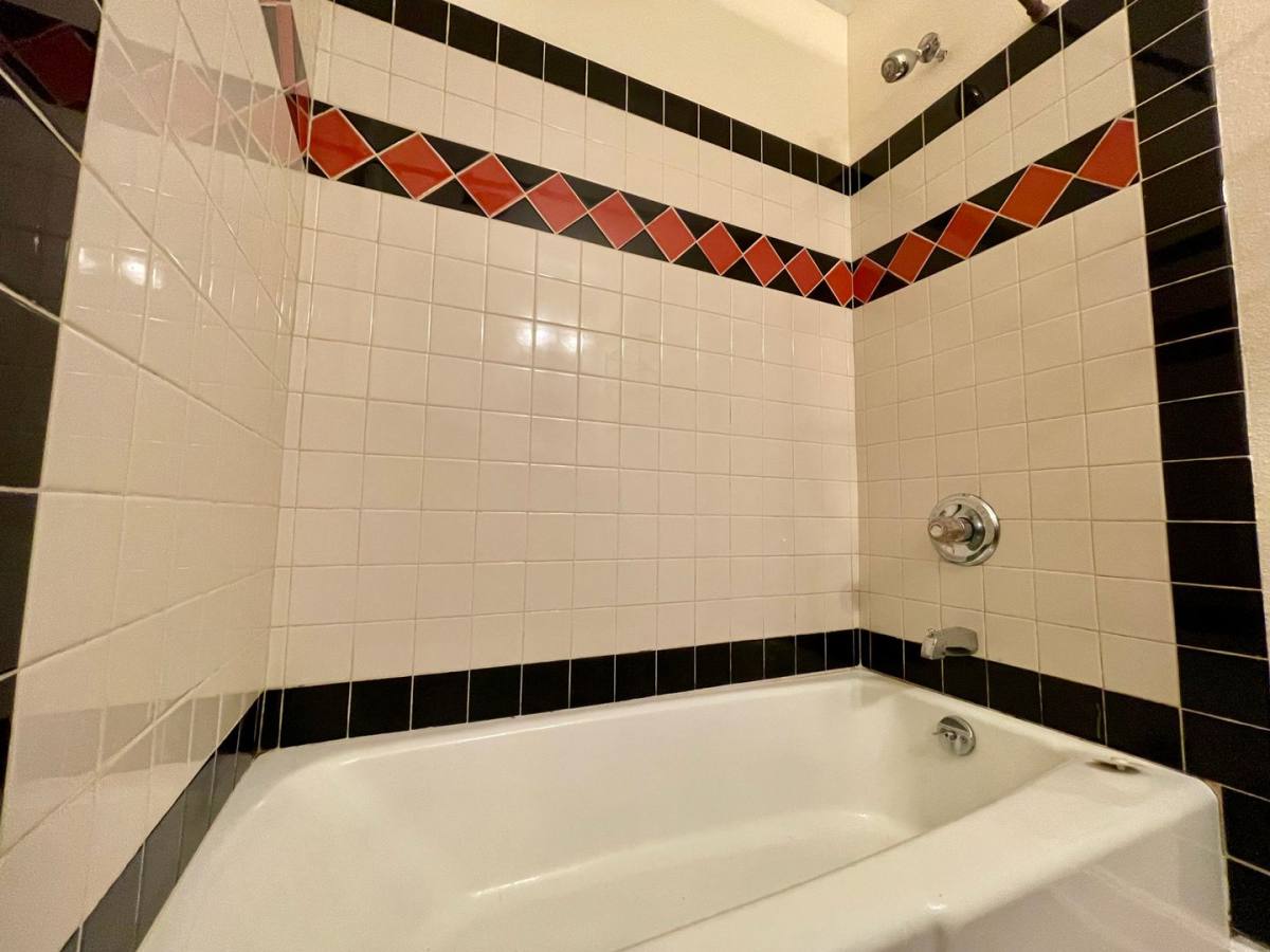 Apartment for rent at 882 NW Florence, Gresham, OR 97030