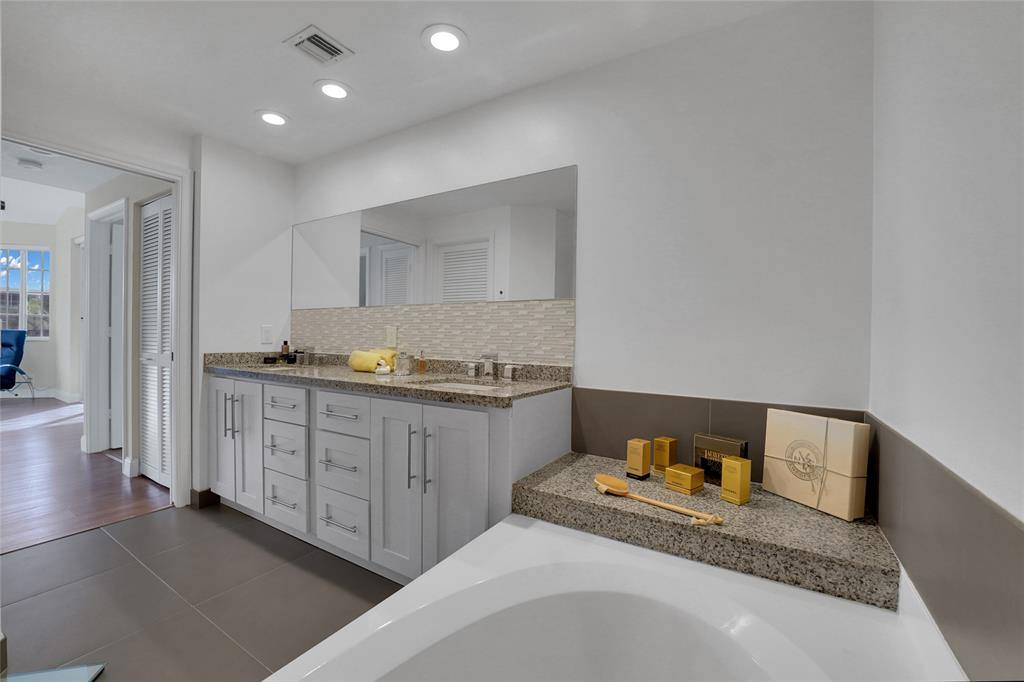 Apartment for rent at 4108 W Palm Aire Dr #410883B, Pompano Beach, FL 33069