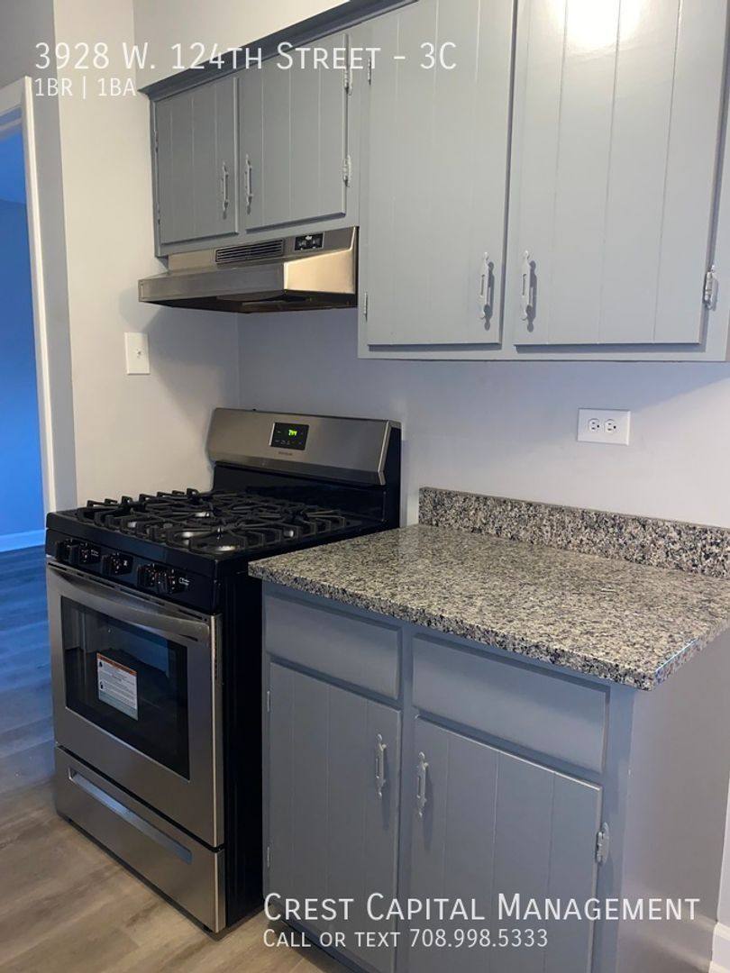 Apartment for rent at 3928-34 W 124th St, Alsip, IL 60803