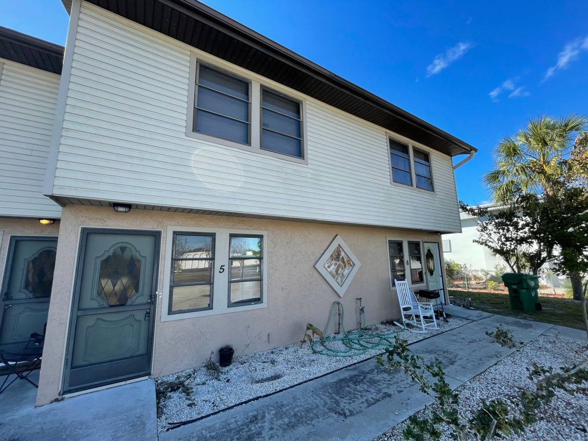 Townhouse for rent at 21307 Gertrude Ave, Port Charlotte, FL 33952
