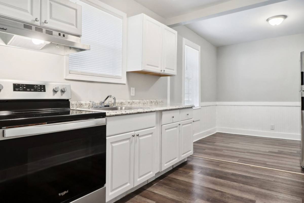 Apartment for rent at 504 W 48th St, Savannah, GA 31405