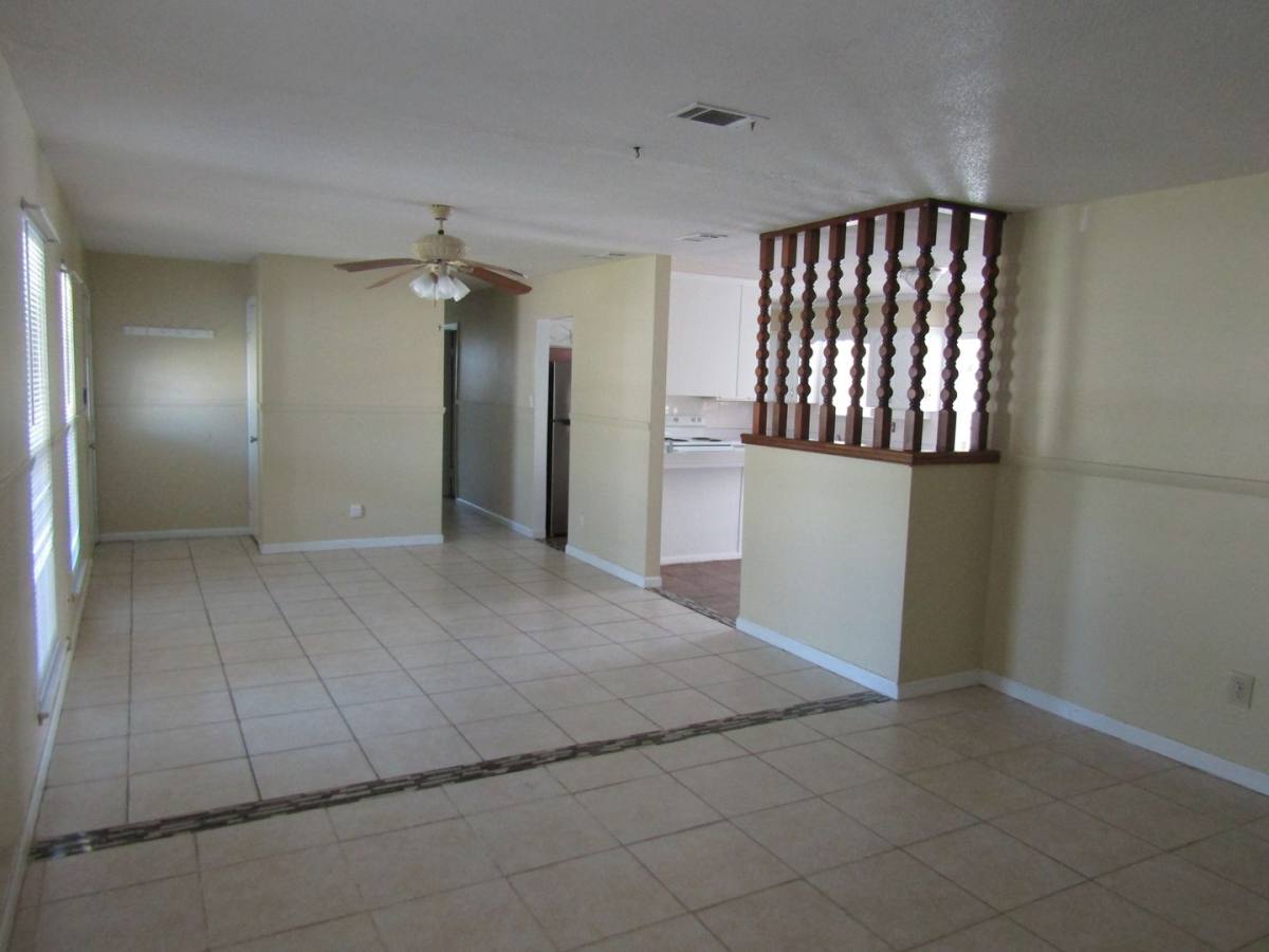 House for rent at 608 Palmetto St, Hinesville, GA 31313
