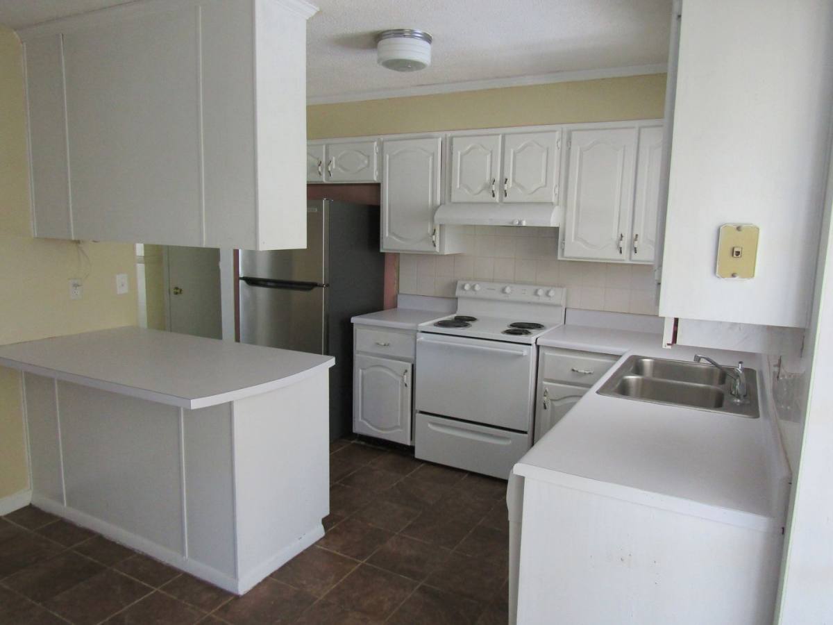 House for rent at 608 Palmetto St, Hinesville, GA 31313