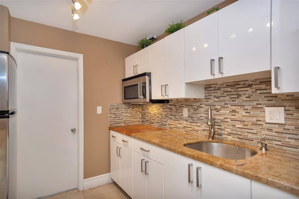 Apartment for rent at 305 N Pompano Beach Blvd #507, Pompano Beach, FL 33062