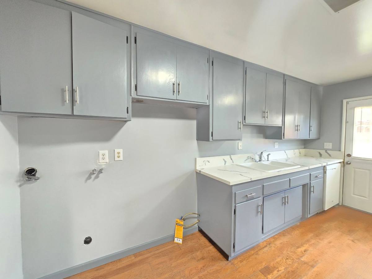 Apartment for rent at 45114 16th St W, Lancaster, CA 93534