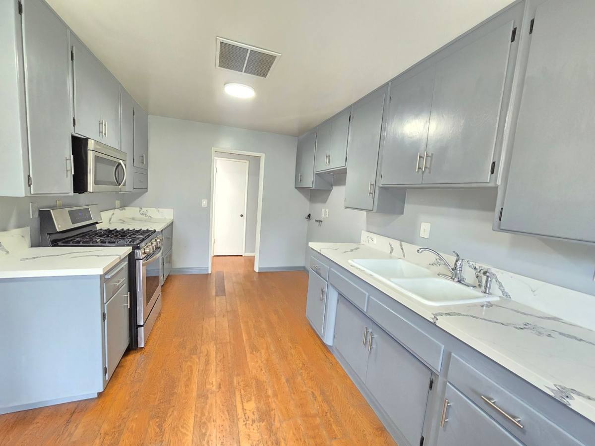 Apartment for rent at 45114 16th St W, Lancaster, CA 93534