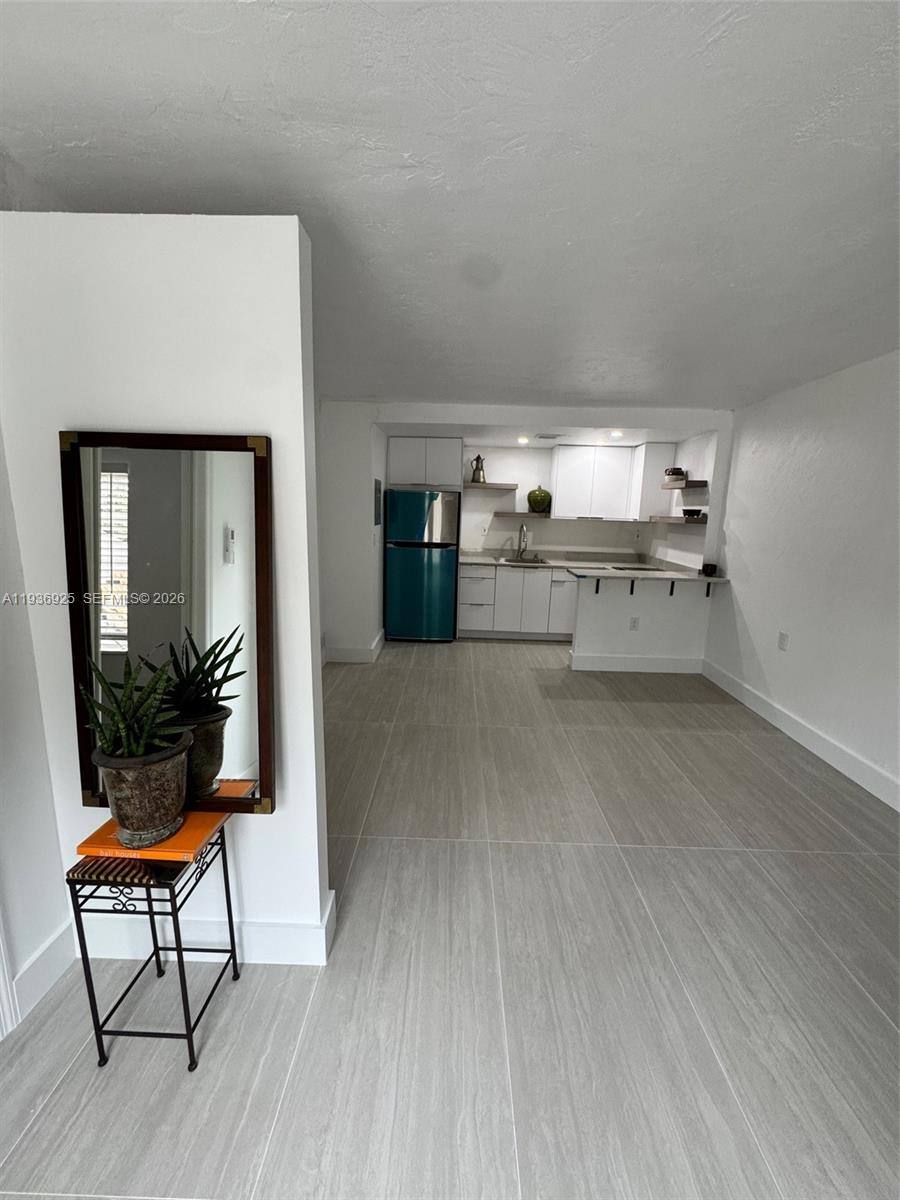 Apartment for rent at 6920 SW 82nd Court #2, Miami, FL 33143