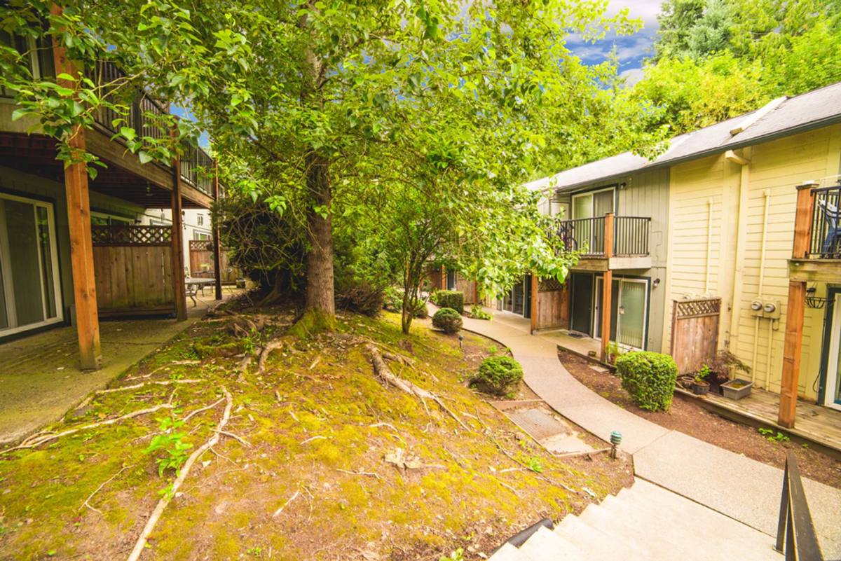 Apartment for rent at 7740 SW 45th, Portland, OR 97219