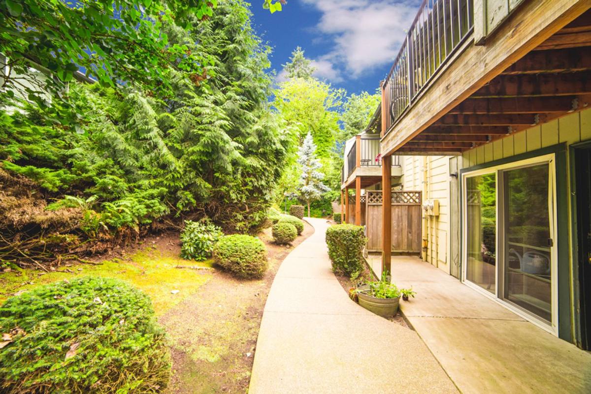 Apartment for rent at 7740 SW 45th, Portland, OR 97219