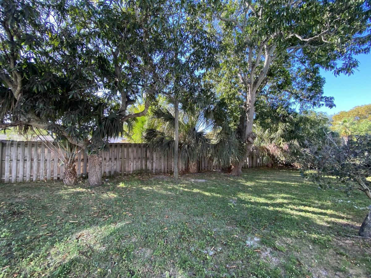 Apartment for rent at 715 2nd Ave S #715-2, Lake Worth Beach, FL 33460
