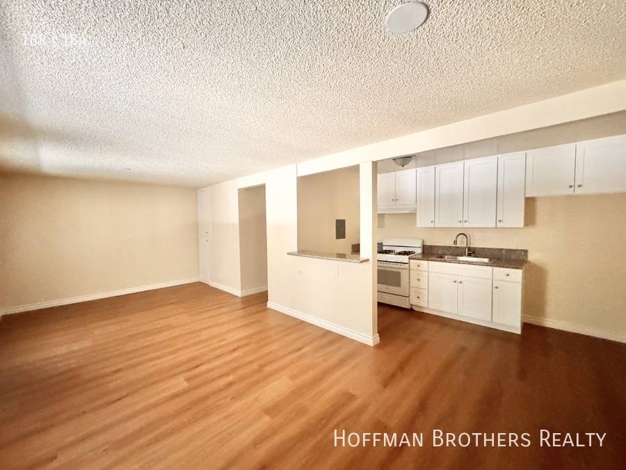 Apartment for rent at 6727 Woodley Ave #22, Van Nuys, CA 91405