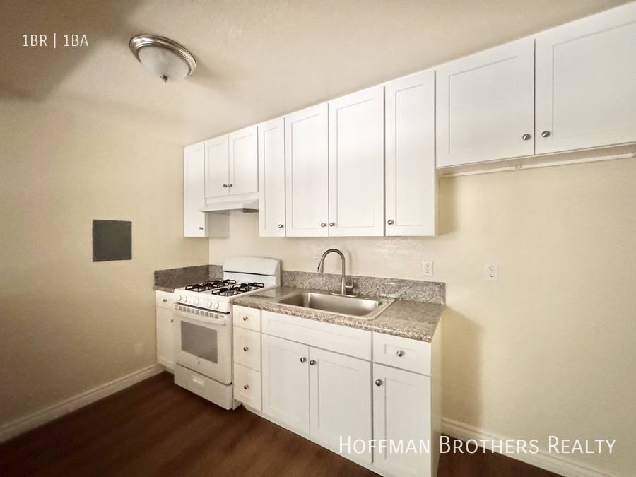 Apartment for rent at 6727 Woodley Ave #22, Van Nuys, CA 91405