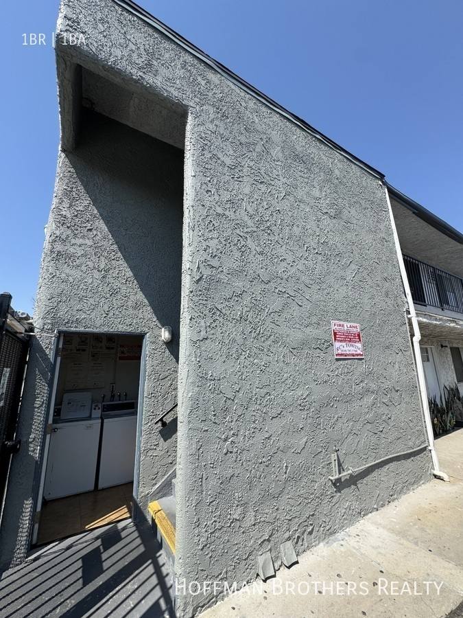 Apartment for rent at 6727 Woodley Ave #22, Van Nuys, CA 91405