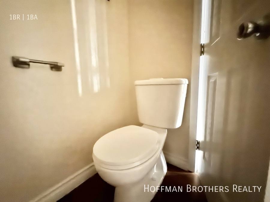 Apartment for rent at 6727 Woodley Ave #22, Van Nuys, CA 91405