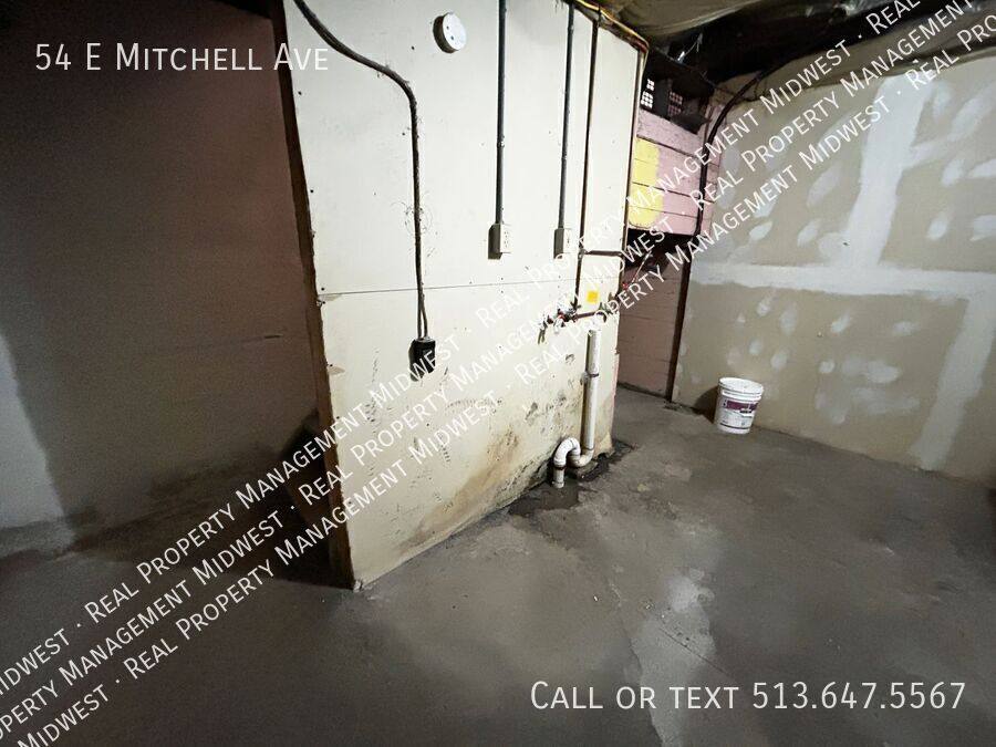 Apartment for rent at 54 E Mitchell Ave, Cincinnati, OH 45217