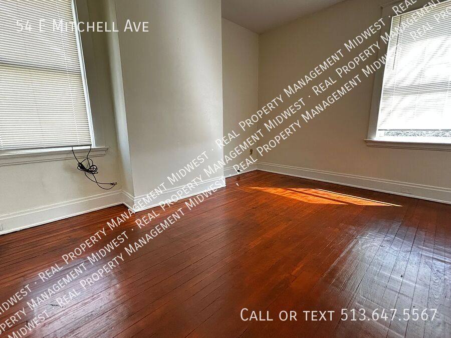 Apartment for rent at 54 E Mitchell Ave, Cincinnati, OH 45217