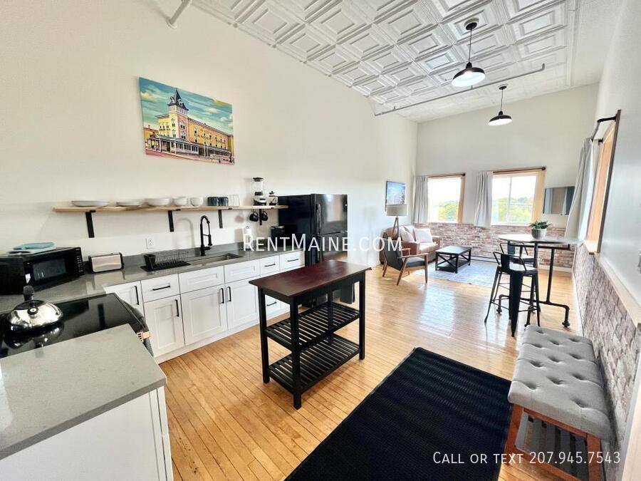 Apartment for rent at 113 N Lancey St #202, Pittsfield, ME 04967