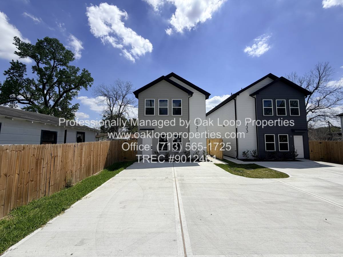 Townhouse for rent at 1031 N Lane #B, Houston, TX 77088
