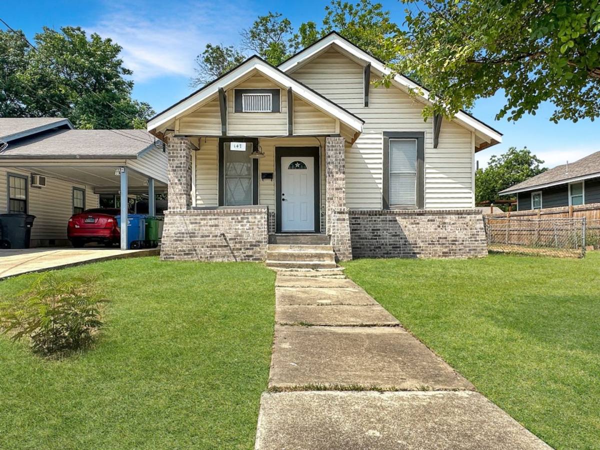 House for rent at 147 Saint Francis Ave, San Antonio, TX 78204
