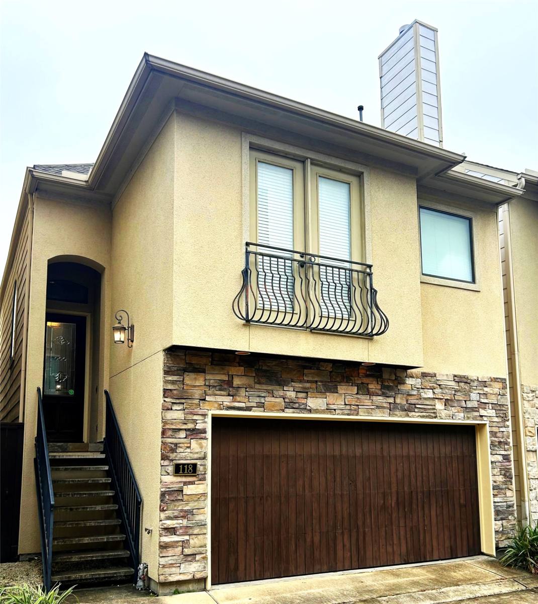 Apartment for rent at 6353 Richmond Ave #118, Houston, TX 77057