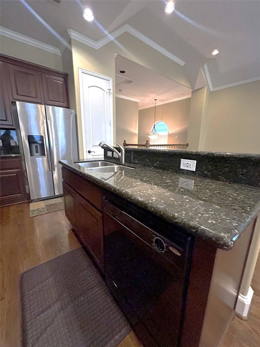 Apartment for rent at 6353 Richmond Ave #118, Houston, TX 77057