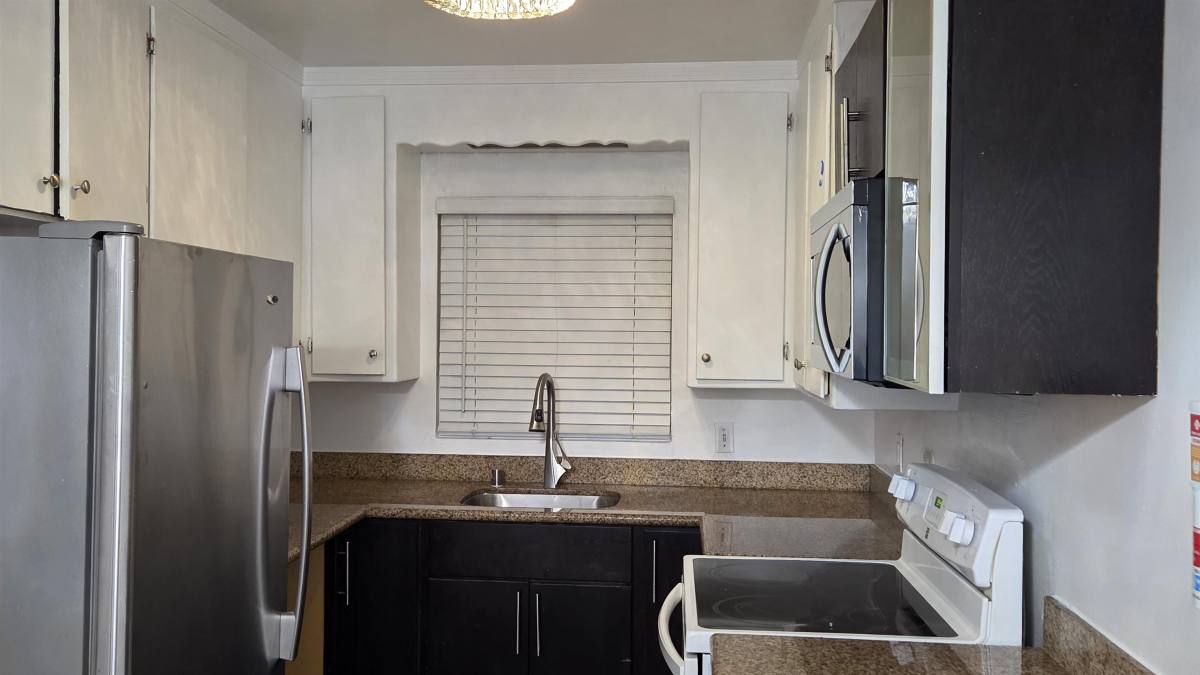 Apartment for rent at 2635 38th Ave, Oakland, CA 94619