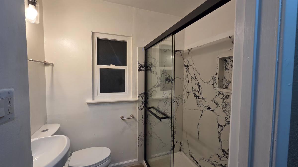 Apartment for rent at 2635 38th Ave, Oakland, CA 94619