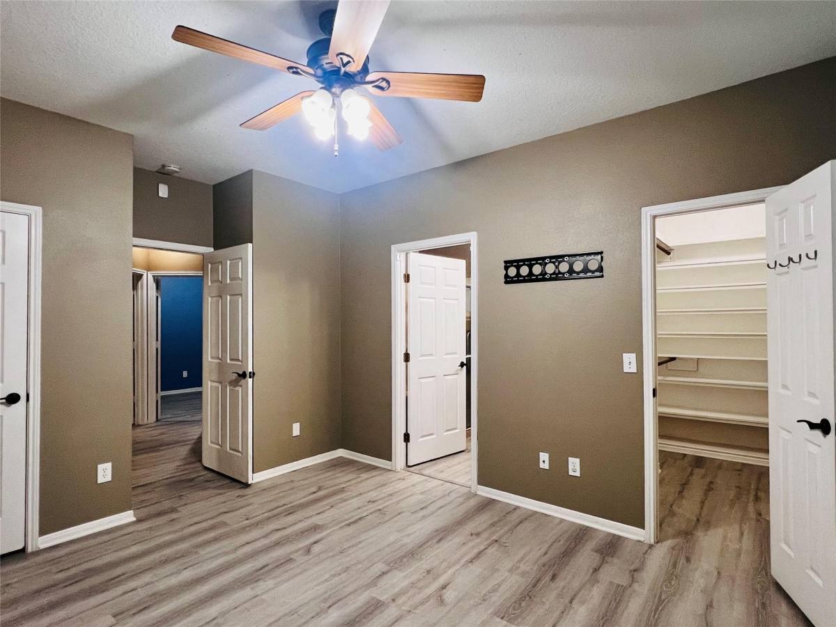 Apartment for rent at 2919 Amber Cliff Dr, Katy, TX 77449