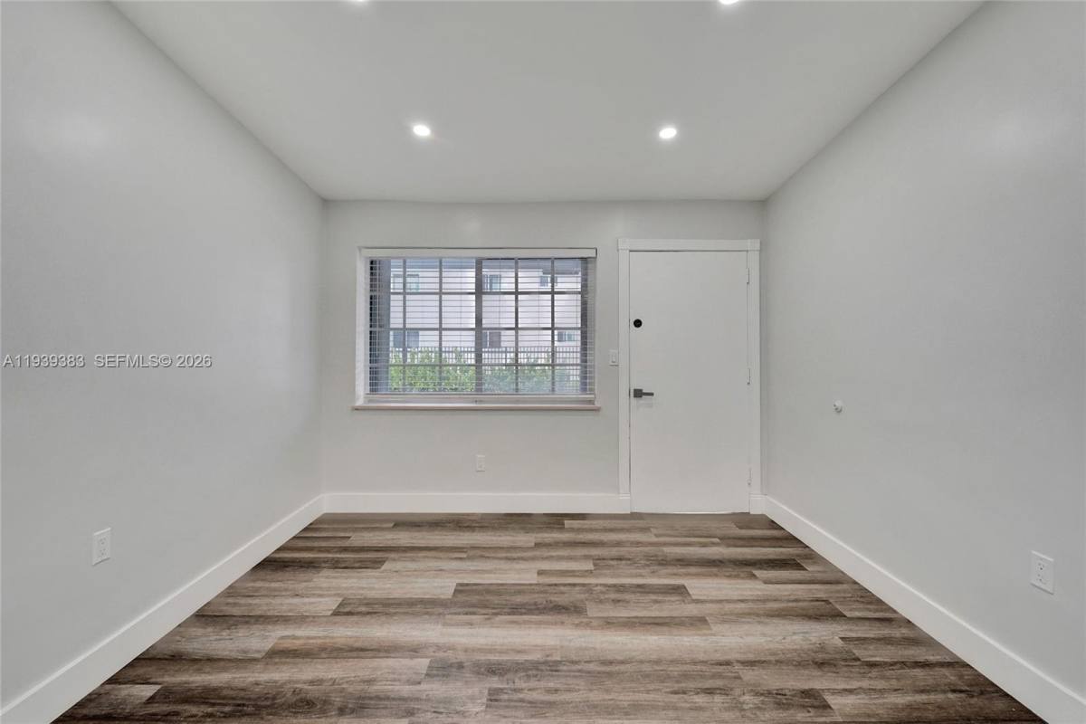 Apartment for rent at 1085 NE 126th St #2, Miami, FL 33161