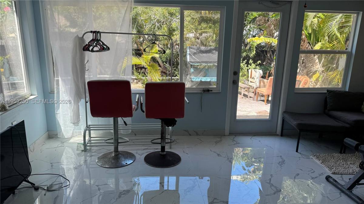 Apartment for rent at 1633 McKinley St, Hollywood, FL 33020
