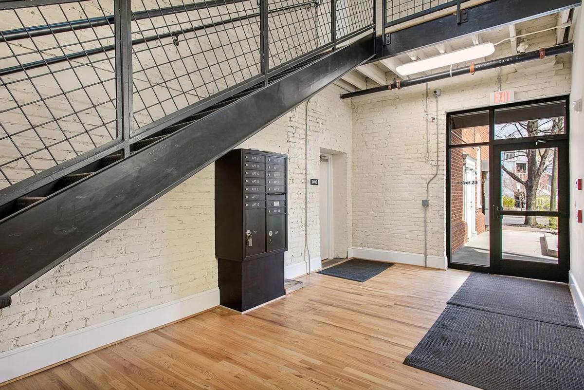 Apartment for rent at 6 S Harvie St, Richmond, VA 23220