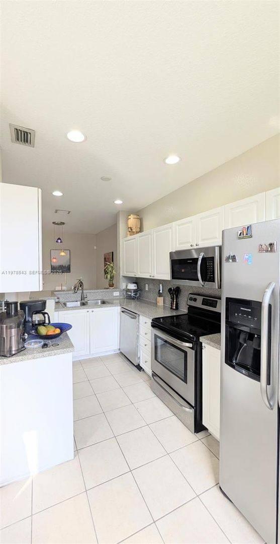 House for rent at 3930 NW 91st Terrace, Fort Lauderdale, FL 33351