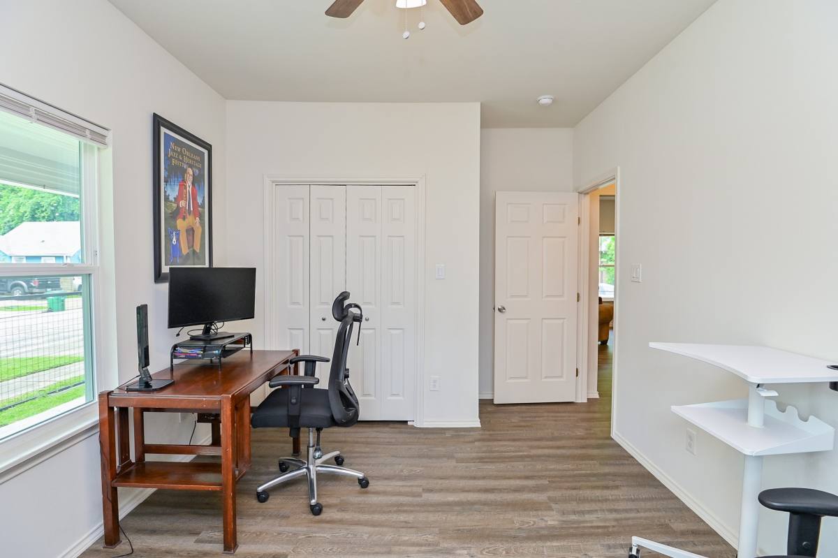 Apartment for rent at 1110 Louise St, Houston, TX 77009