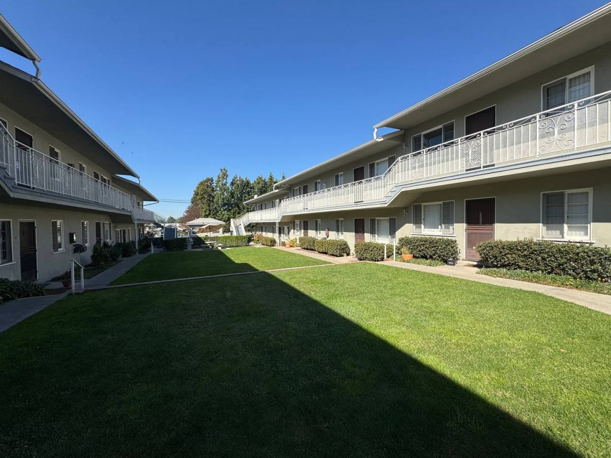 Townhouse for rent at 7017-7023 Pickering Ave, Whittier, CA 90602
