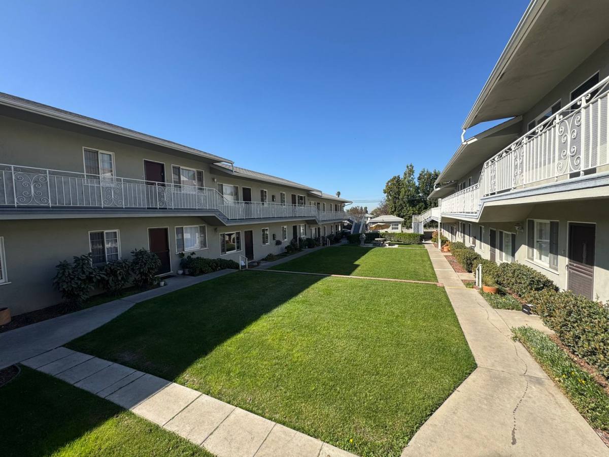 Townhouse for rent at 7017-7023 Pickering Ave, Whittier, CA 90602