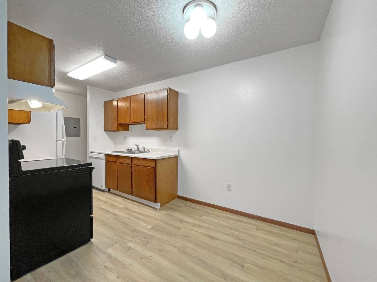 Apartment for rent at 3100-3122 14th St SW, Minot, ND 58701