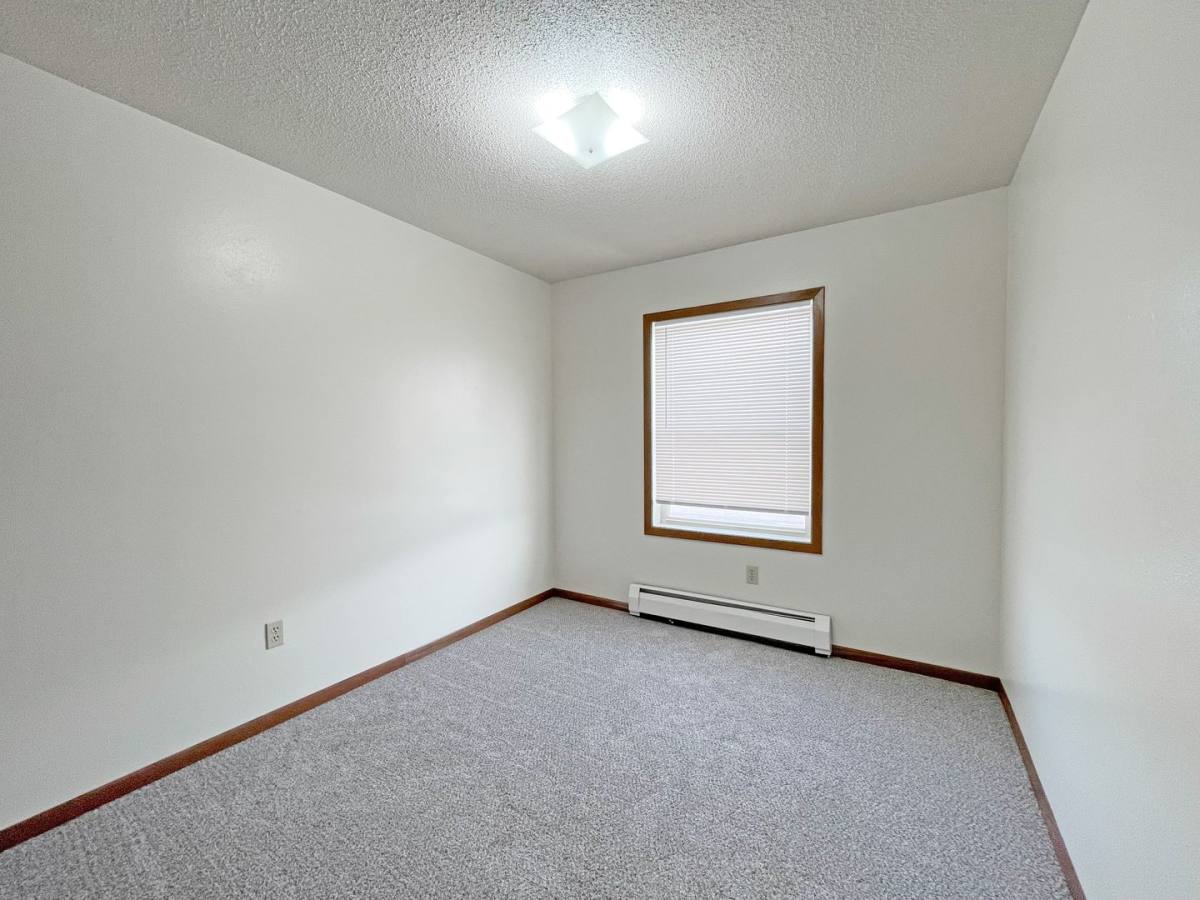Apartment for rent at 3100-3122 14th St SW, Minot, ND 58701