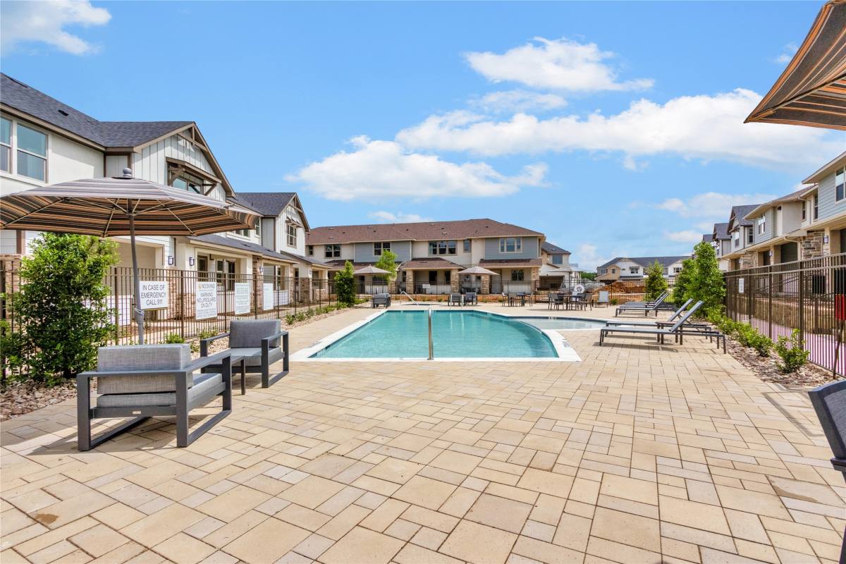 Townhouse for rent at 5900-83 Highway 287 Frontage Rd, Arlington, TX 76017