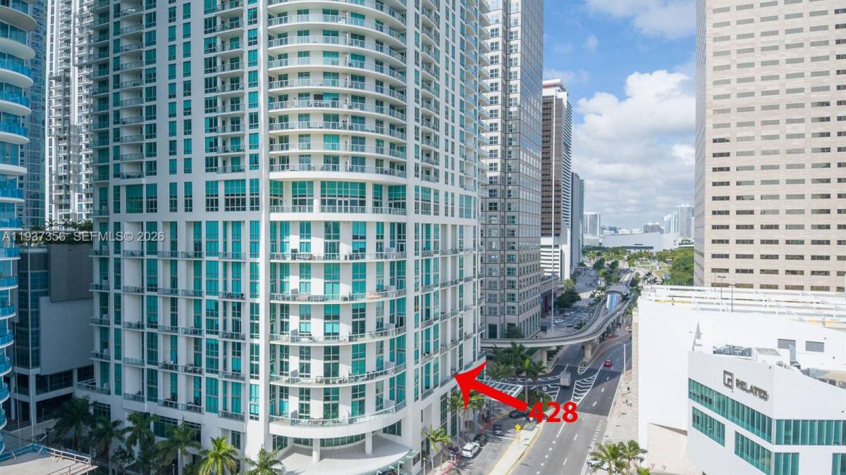 Apartment for rent at 300 S Biscayne Blvd #300L428, Miami, FL 33131
