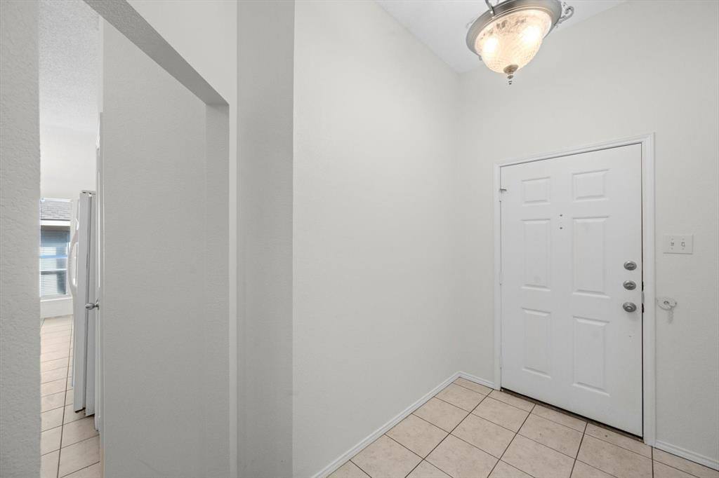 Apartment for rent at 8008 Peregrine Trail, Arlington, TX 76001
