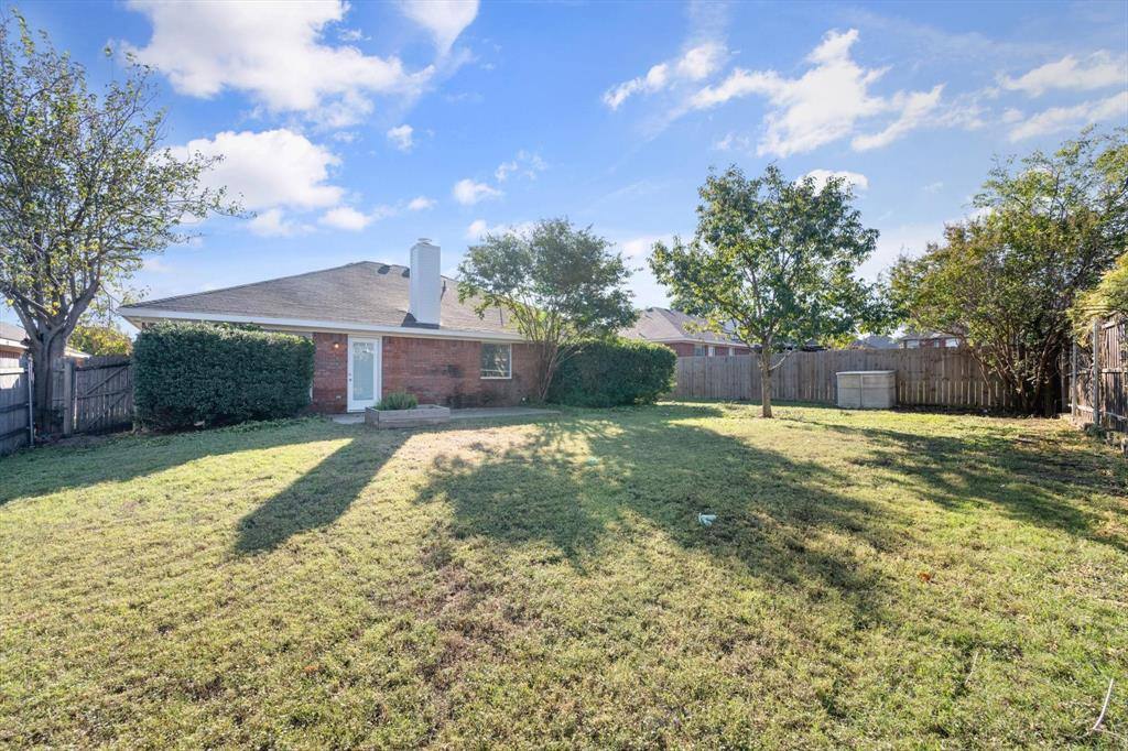 Apartment for rent at 8008 Peregrine Trail, Arlington, TX 76001