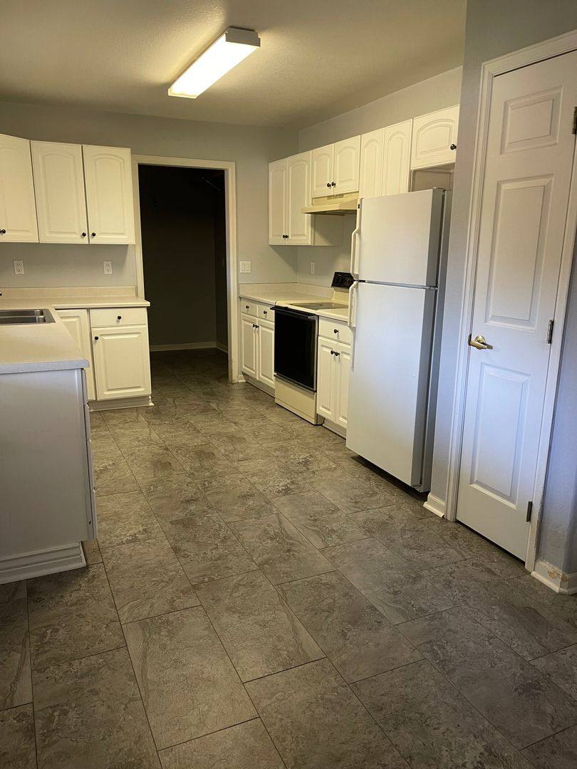 House for rent at 827 Beech Ave, Canon City, CO 81212