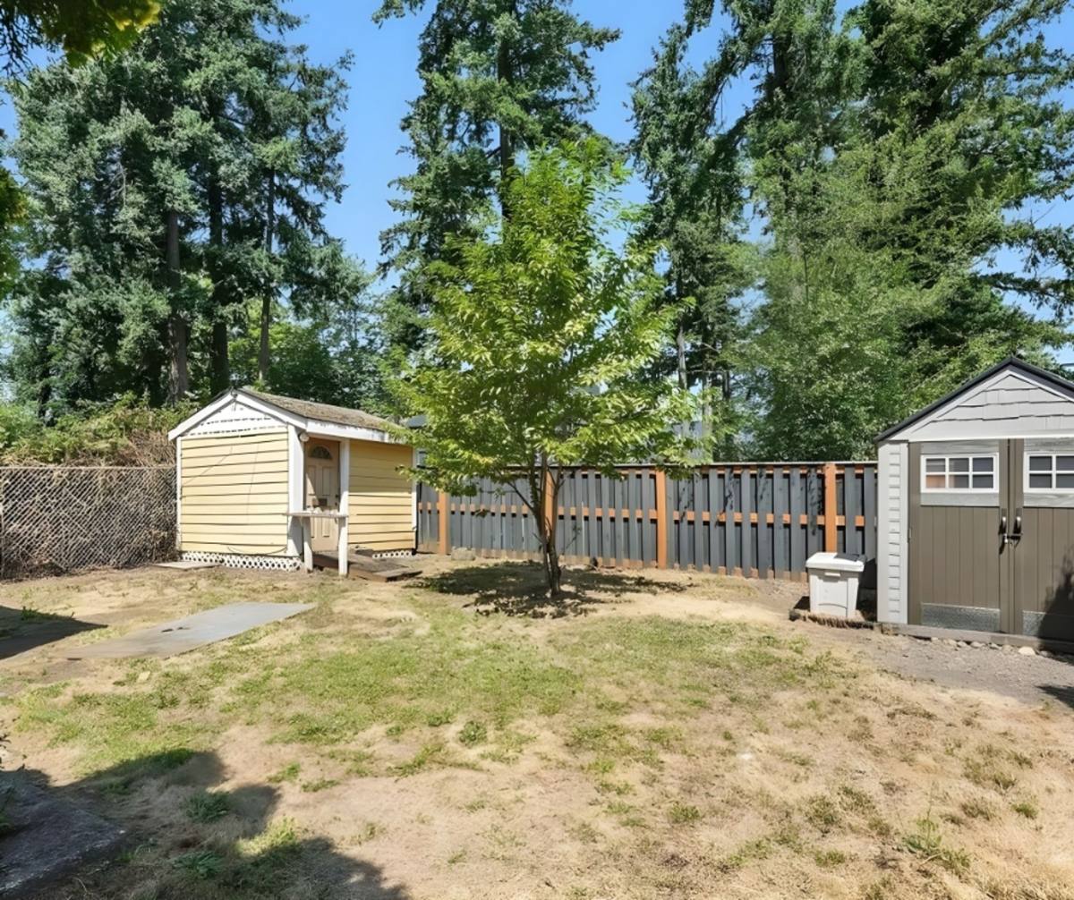 Apartment for rent at 18427-18429 SE Yamhill St, Portland, OR 97233