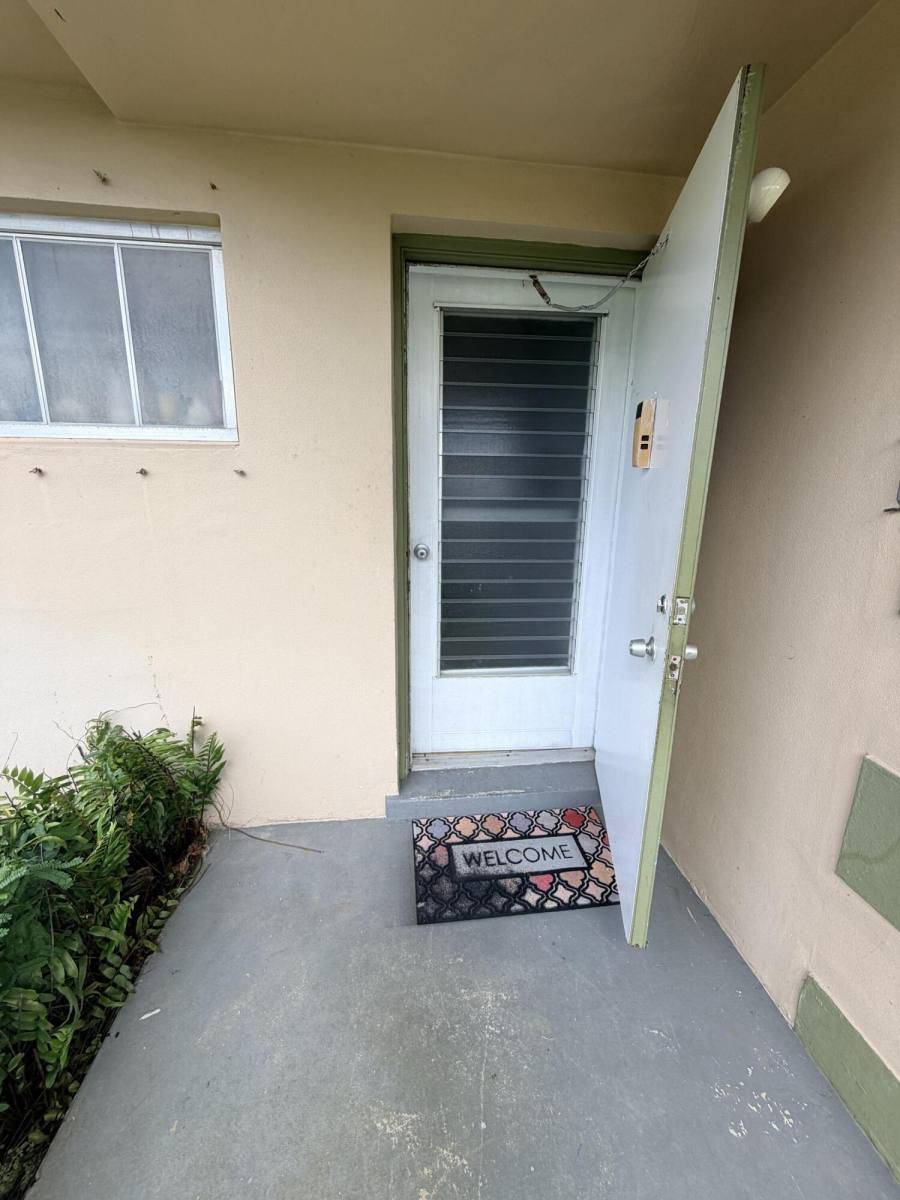 Apartment for rent at 5443 Cresthaven Blvd #5443F, West Palm Beach, FL 33415