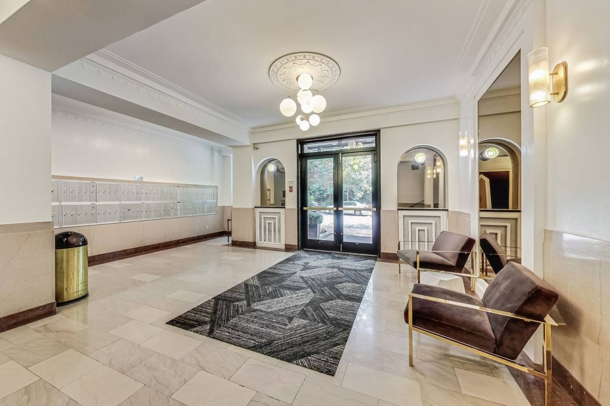 Condo for rent at 1010 25th St NW, Washington, DC 20037