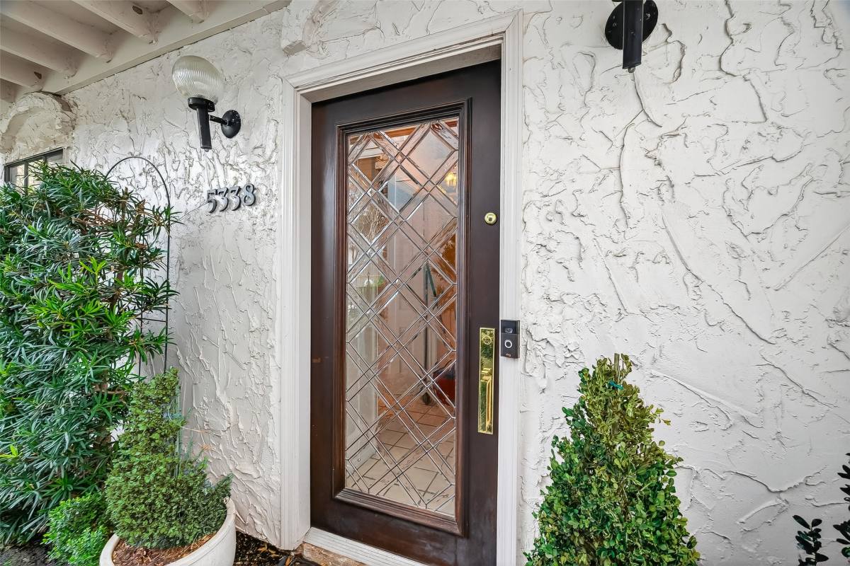 Apartment for rent at 5338 Brownway St #5338B19, Houston, TX 77056