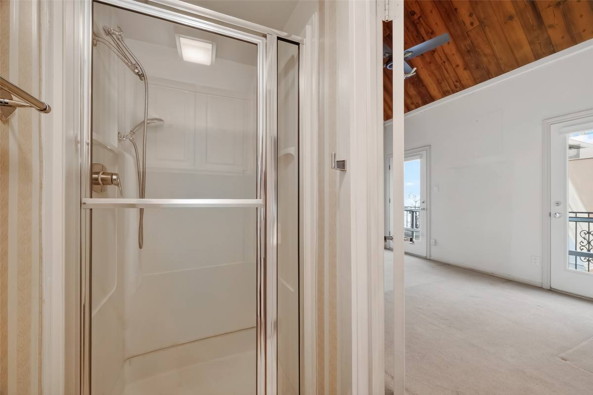 Apartment for rent at 5338 Brownway St #5338B19, Houston, TX 77056